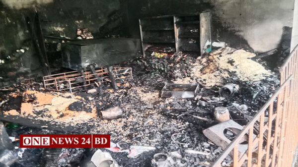 পাকুন্দিয়ায় ভয়াবহ অগ্নিকান্ড একটি দোকান পড়ে ছাই