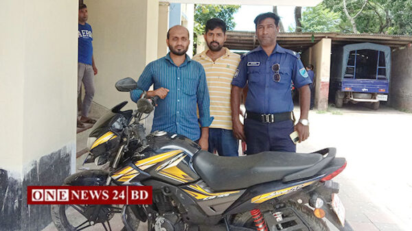 তাড়াইলে পুলিশের অভিযানে মোটরসাইকেল উদ্ধার