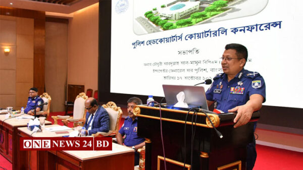পেশাদারিত্ব বজায় রেখে দায়িত্ব পালন করুন: আইজিপি