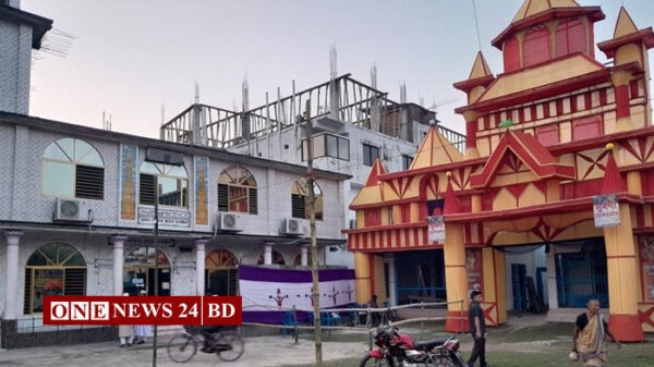 একই উঠোনে মসজিদ-মন্দির, নেই বিবাদ