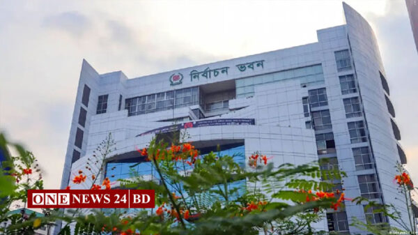 সব নিবন্ধিত রাজনৈতিক দলকে সংলাপে ডেকেছে ইসি
