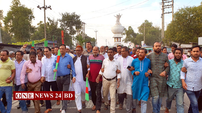কিশোরগঞ্জে মহাসড়কের মোড়ে মোড়ে পাহাড়া বসিয়েছে তৃণমূল আওয়ামী লীগ