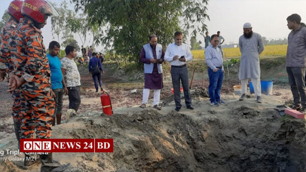 বাংলাদেশ-ভারত মৈত্রী পাইপলাইন থেকে তেল চুরি, আটক ৪