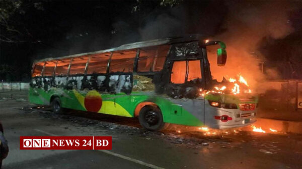অবরোধের আগের রাতে একের পর এক বাসে আগুন