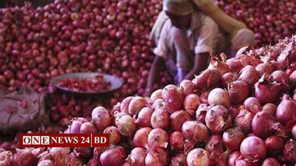 বিপাকে পেঁয়াজ মজুতকারীরা