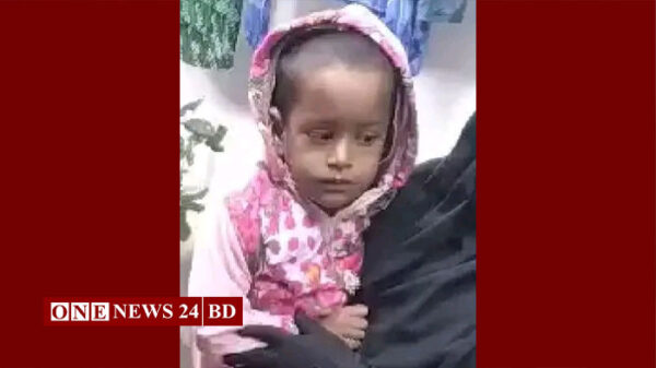 ক্যান্সার আক্রান্ত  ছোট শিশু সারা বাঁচতে চায় 