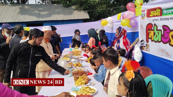 জননী কিন্ডারগার্টেন এ পিঠা উৎসব অনুষ্ঠিত