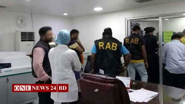 রাজধানীর হাসপাতালগুলোতে র‌্যাবের অভিযান চলছে