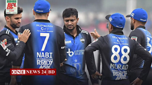 ব্যাটে-বলে উজ্জ্বল সাকিব, বড় জয় পেল রংপুর