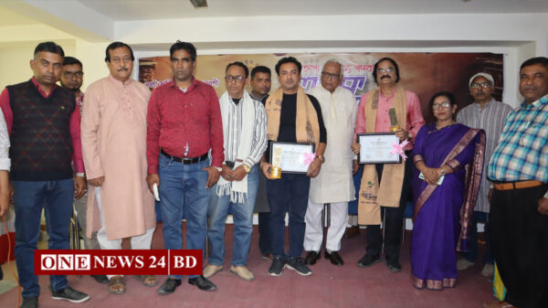 নওগাঁয় কহ্নপা পদক প্রদানের মাধ্যমে শেষ হল দুই দিনব্যাপী লেখক সম্মেলন