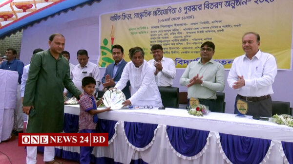 নওগাঁয় প্রশিকা বিদ্যানিকেতনের পুরস্কার বিতরণ
