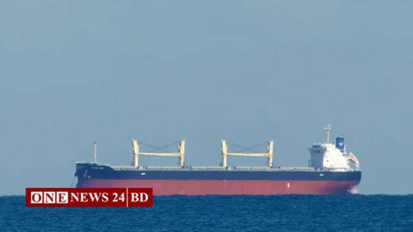 অভিযান বন্ধে নাবিকদের চাপ দিচ্ছে জলদস্যুরা