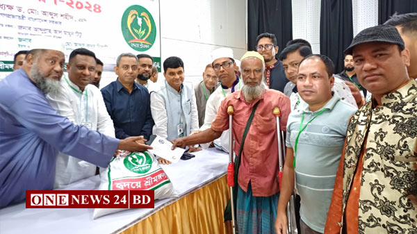 হৃদয়ে শ্রীমঙ্গলের উদ্যোগে ১২৫০ পরিবারের মাঝে খাদ্য সামগ্রী বিতরণ