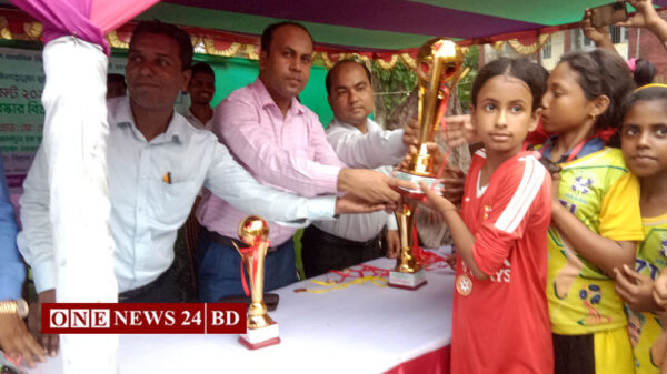 পাকুন্দিয়া বঙ্গবন্ধু-বঙ্গমাতা গোল্ডকাপ ফুলবল টুর্ণামেন্ট সম্পন্ন
