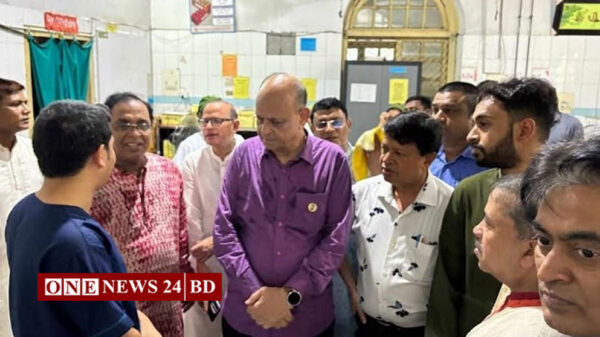 ঈদের দিন আকস্মিক ৩ হাসপাতাল পরিদর্শনে স্বাস্থ্যমন্ত্রী