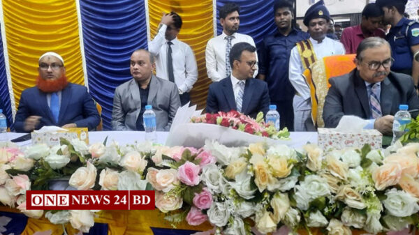 বার ও বেঞ্চের মধ্যে সহযোগিতা অটুট রাখলে ন্যায়বিচার ত্বরান্বিত হবেন :- নওগাঁয় প্রধান বিচারপতি