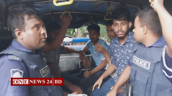 কোটা সংস্কার দাবি। ভাঙ্গায় আন্দোলনের প্রস্তুতি,ওসির ভূমিকায় ছত্রভঙ্গ। আটক ১০