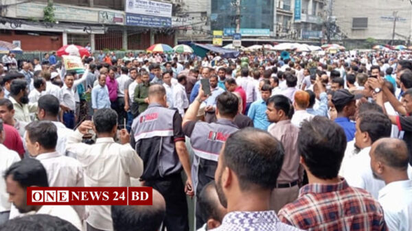 ইসলামী ব্যাংকে এলোপাতাড়ি গুলি, ৫ কর্মকর্তা গুলিবিদ্ধ