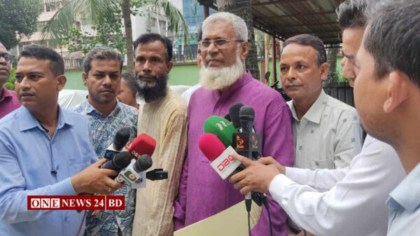 সাবেক আইজিপি, ডিবি প্রধানসহ ১৫ পুলিশ কর্মকর্তার বিরুদ্ধে বিএনপির দুই অভিযোগ