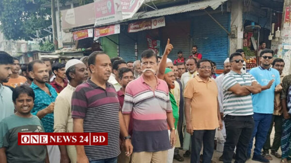 কমলগঞ্জে বন্যার্তদের মাঝে বিজিবির খাদ্য সামগ্রী বিতরণ