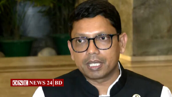 ভারতে পালানোর সময় পলক আটক