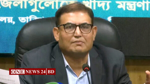 বন্যা দুর্গত এলাকায় তিন মাস স্পেশাল ওএমএস