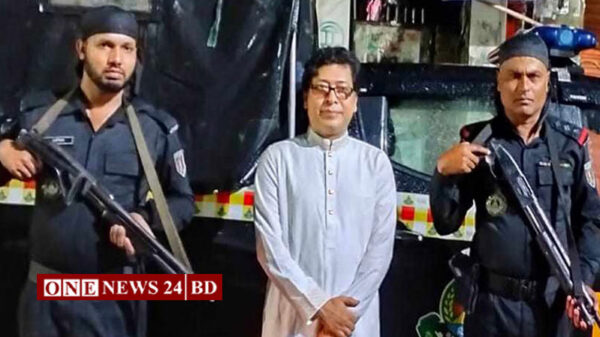 সাবেক জনপ্রশাসনমন্ত্রী ফরহাদ হোসেন গ্রেফতার