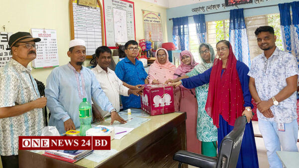 কমলগঞ্জে প্রাথমিক বিদ্যালয়ের প্রধান শিক্ষকের বিদায় সংবর্ধনা