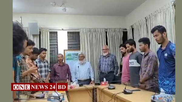 শাবিপ্রবিতে সহ-উপাচার্য ও কোষাধ্যক্ষকে শপথ পড়ানো নিয়ে সমালোচনা, সমন্বয়কদের দুঃখ প্রকাশ