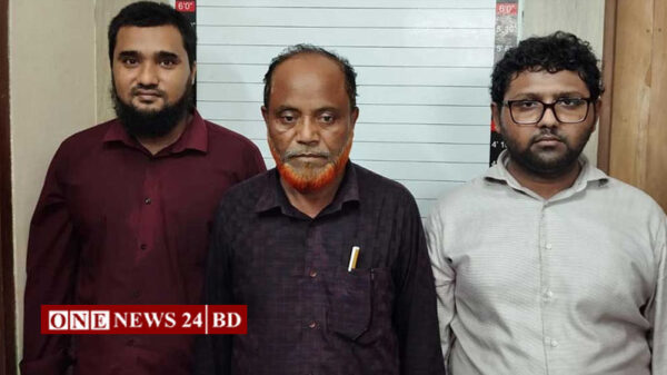 সাবেক এমপির ছেলের শ্বশুর বাড়িতে মিলল কোটি টাকা, গ্রেপ্তার ৩