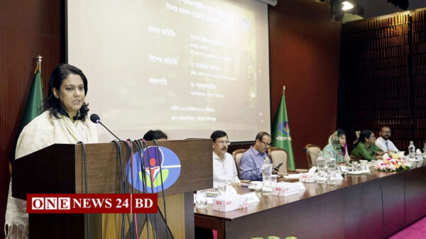 পলিথিন নিষিদ্ধের তদারকি করবে শিক্ষার্থীরা: পরিবেশ উপদেষ্টা