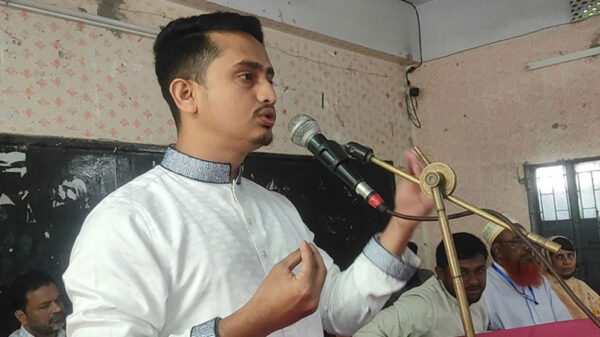 ছাত্রসমাজ নির্ধারণ করবে রাষ্ট্রপতির কোথায় থাকা দরকার: সারজিস আলম