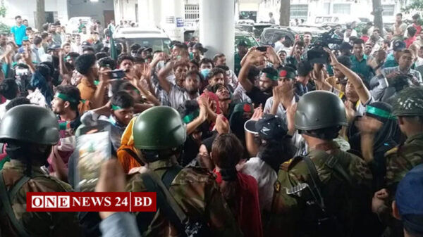 সচিবালয়ে ঢুকে বিক্ষোভের ঘটনায় ২৬ শিক্ষার্থী গ্রেপ্তার