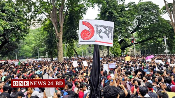 আন্দোলনে আহত শিক্ষার্থীদের বেতন-টিউশন ফি মওকুফ