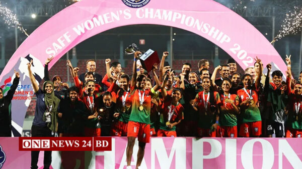 সাফজয়ী নারী ফুটবলারদের দেড় কোটি টাকা পুরস্কারের ঘোষণা বাফুফের