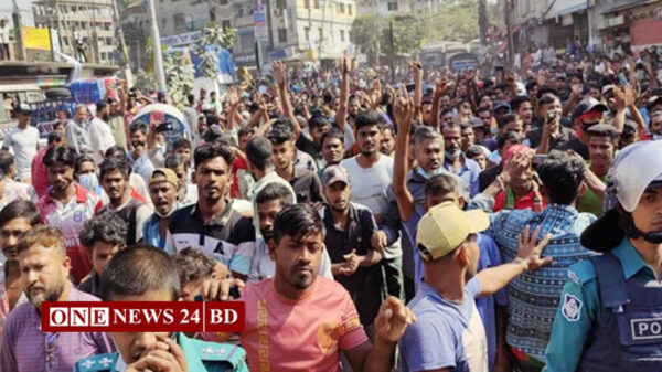 রাজধানীতে পুলিশ-রিকশাচালক সংঘর্ষ, ২ পুলিশ সদস্য আহত