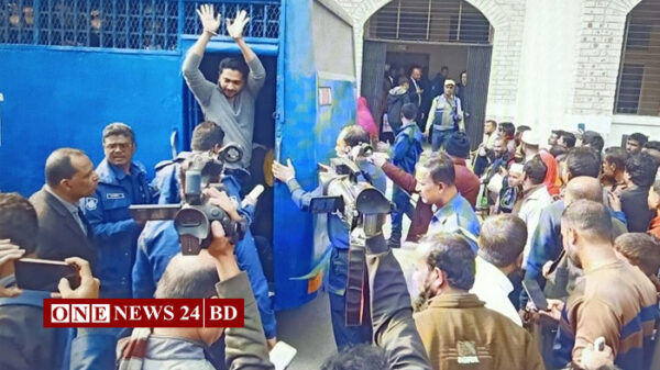 যশোরে একসঙ্গে আওয়ামী লীগের ১৪৭ নেতাকর্মীর আত্মসমর্পণ