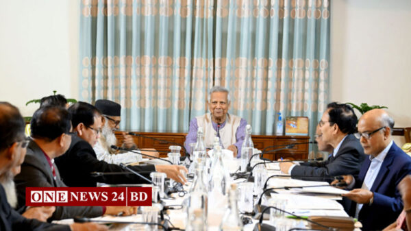 ‘হজ ম্যানেজমেন্ট সেন্টার’ চালুর নির্দেশ প্রধান উপদেষ্টার