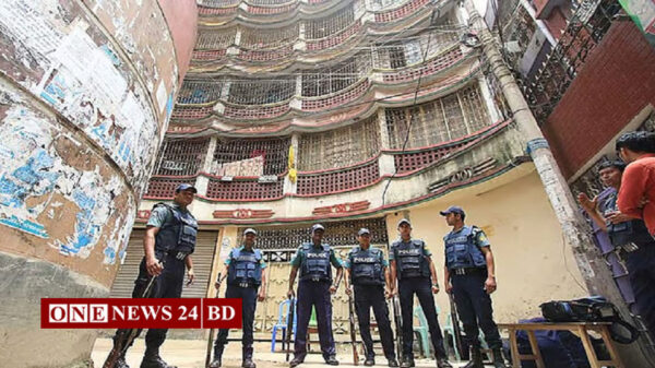 সাবেক আইজিপি শহীদুলসহ ৩ জন গ্রেপ্তার