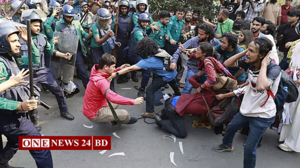 ধর্ষণবিরোধী বিক্ষোভকারীদের সঙ্গে পুলিশের সংঘর্ষ