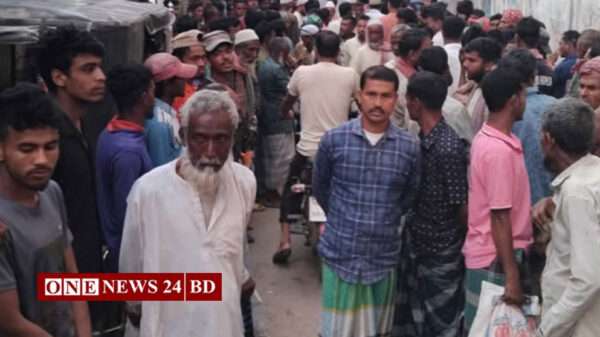 তাড়াইলের কামলার হাটের মজুরিতে শ্রমিকরা খুশি