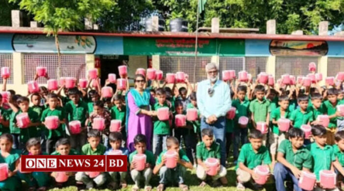 নতুন স্কুল ব্যাগ ও টিফিন বাক্স নিয়ে স্কুলে যাবে চরাঞ্চলের ৫ শতাধিক শিক্ষার্থী