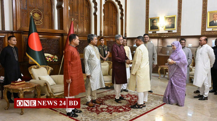 রাষ্ট্রপতির সঙ্গে ঈদ শুভেচ্ছা বিনিময় সেনাপ্রধানের