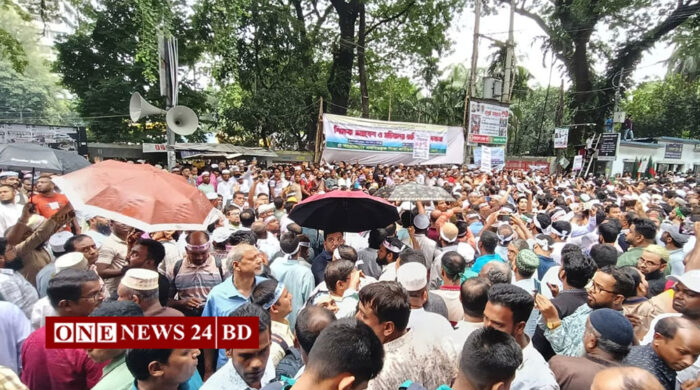 সময় দিয়ে যে বার্তা দিলেন শিক্ষকরা