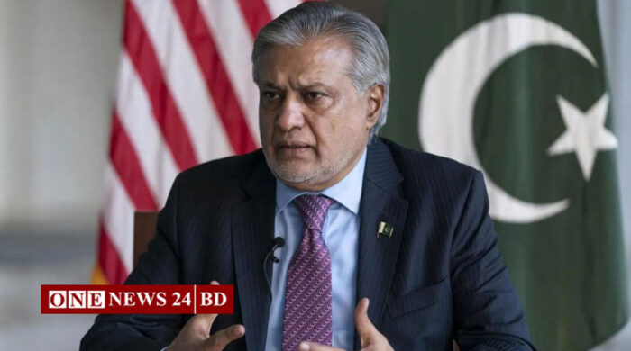 ঢাকা পৌঁছেছেন পাকিস্তানের উপপ্রধানমন্ত্রী