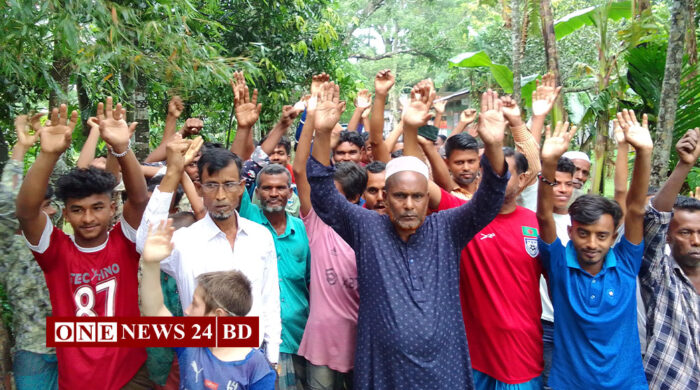 হোসেনপুরে শালীশ দরবারির বিরুদ্ধে ধর্ষণ চেষ্টার মিথ্যা অভিযোগে বিক্ষোভ