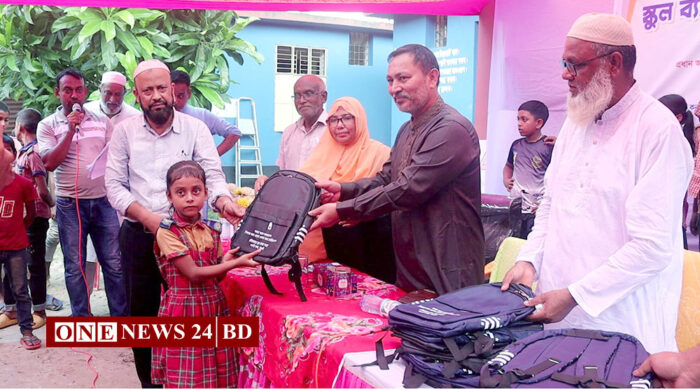 নওগাঁয় মেধাবী ও অস্বচ্ছল শিক্ষার্থীদের মাঝে শিক্ষা উপকরণ বিতরণ