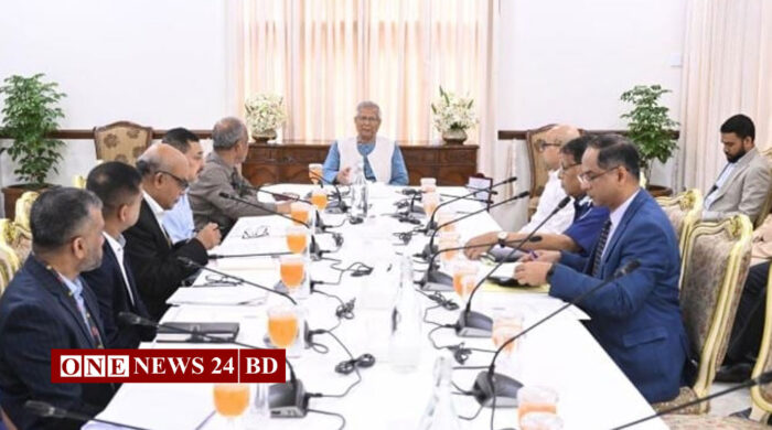 নির্বাচনে স্বচ্ছতা নিশ্চিতে দ্রুত বডিক্যাম কেনার নির্দেশ প্রধান উপদেষ্টার