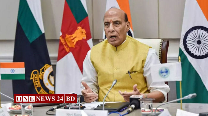 বাংলাদেশের অন্তর্বর্তী সরকারের প্রধান উপদেষ্টা অধ্যাপক ড. মুহম্মদ ইউনূসকে নিজের বিবৃতির শব্দ চয়ন নিয়ে ‘সতর্ক থাকার’ আহ্বান জানিয়েছেন ভারতের প্রতিরক্ষামন্ত্রী রাজনাথ সিং। তিনি বলেন, বাংলাদেশের সঙ্গে উত্তেজনা চায় না ভারত। গতকাল ভারতীয় সাংবাদিক এবং দেশটির সংবাদমাধ্যম নেটওয়ার্ক ১৮ গ্রুপের শীর্ষ সম্পাদক রাহুল জোশিকে একটি এক্সক্লুসিভ সাক্ষাৎকার দিয়েছেন রাজনাথ। আর সেই সাক্ষাৎকারের একটি অংশ জুড়ে ছিল ভারত-বাংলাদেশের সাম্প্রতিক সম্পর্ক। ইউরোপের একটিমাত্র দেশকে রাশিয়ার তেল কেনার সুযোগ দেবেন ট্রাম্প! ভারতের প্রতিরক্ষামন্ত্রী বলেন, ‘আমরা বাংলাদেশের সঙ্গে উত্তেজনা চাই না। তবে ইউনূসের (বাংলাদেশের অন্তর্বর্তী সরকারের প্রধান উপদেষ্টা অধ্যাপক ড. মুহম্মদ ইউনূস) উচিত হবে নিজের বিবৃতির শব্দ চয়ন নিয়ে সতর্ক থাকা। আমি আর একটি কথা এখানে বলতে চাই— ভারত যে কোনো ধরনের চ্যালেঞ্জ মোকাবিলা করতে সক্ষম; কিন্তু তারপরও আমাদের মূল লক্ষ্য প্রতিবেশীদের সঙ্গে সুসম্পর্ক বজায় রাখা।’ ২০২৪ সালে জুলাই আন্দোলনের পর গঠিত অন্তর্বর্তী সরকারের প্রধান উপদেষ্টা অধ্যাপক ড. মুহম্মদ ইউনূসের সঙ্গে শুরু থেকেই টানাপোড়েন চলছে ভারতের কেন্দ্রীয় সরকারের। এর মধ্যে সাম্প্রতিক কিছু ঘটনায় এই টানাপোড়েন আরও দীর্ঘায়িত হওয়ার পরিস্থিতি সৃষ্টি করেছে। সম্প্রতি ঢাকায় পাকিস্তানের সেনাবাহিনীর জয়েন্ট চিফস অব স্টাফস কমিটি (সিজিসিএসসি)-এর চেয়ারম্যান জেনারেল সাহির শামশাদ মির্জা এবং তুরস্কের পার্লামেন্টের ৫ সদস্যের একটি প্রতিনিধিদলের সঙ্গে সৌজন্য সাক্ষাৎ ও বৈঠক করেছেন ড. মুহম্মদ ইউনূস। উভয় দেশের সঙ্গেই ভারতের কূটনৈতিক সম্পর্ক তিক্ত। তুর্কি পার্লামেন্টের প্রতিনিধিদলের নেতৃত্বে ছিলেন তুরস্কের এমপি মেহমেত আকিফ ইলমাজ। গত সপ্তাহের শুরুর দিকে তাদের সঙ্গে সাক্ষাৎ ও বৈঠক হয়েছে বাংলাদেশের অন্তর্বর্তী সরকারপ্রধানের। সাক্ষাৎ শেষে তুর্কি প্রতিনিধিদলের সব সদস্যকে এক কপি করে ‘আর্ট অব ট্রায়াম্ফ’ নামের একটি বই উপহার দিয়েছেন মুহম্মদ ইউনূস। ‘আর্ট অব ট্রায়াম্ফ’ মূলত ২০২৪ সালের জুলাই-আগস্ট আন্দোলনের সময়কার এবং এই আন্দোলনের সঙ্গে সম্পর্কিত বিভিন্ন ছবি, গ্রাফিতির সংকলন। তবে ভারতীয় সংবাদমাধ্যম নিউজ ১৮- এর অভিযোগ— এই সংকলনগ্রন্থে ‘গ্রেটার বাংলাদেশ’ নামের একটি মানচিত্রের ছবি অন্তর্ভুক্ত করা হয়েছে, যেখানে ভারতের উত্তরপূর্বাঞ্চলীয় রাজ্য আসামকে বাংলাদেশের অন্তর্ভুক্ত অঞ্চল হিসেবে উল্লেখ করা হয়েছে। নিউজ ১৮-এর দাবি— আসাম দখল বিষয়ক যুদ্ধ পরিকল্পনা এবং যুদ্ধ পরবর্তী অবস্থায় কীভাবে আসামের প্রশাসন পরিচালনা করা হবে, তারও বিবরণ আছে আট অব ট্রায়াম্ফ সংকলনগ্রন্থটিতে।