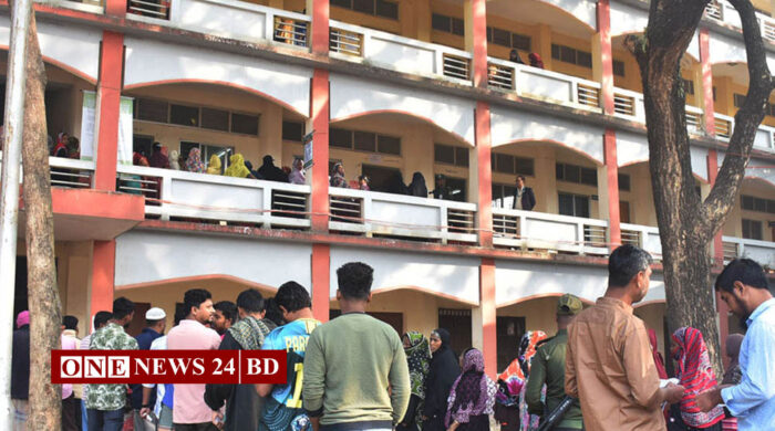 পোলিং এজেন্টদের আগাম সই, চট্টগ্রামে প্রিজাইডিং অফিসার প্রত্যাহার